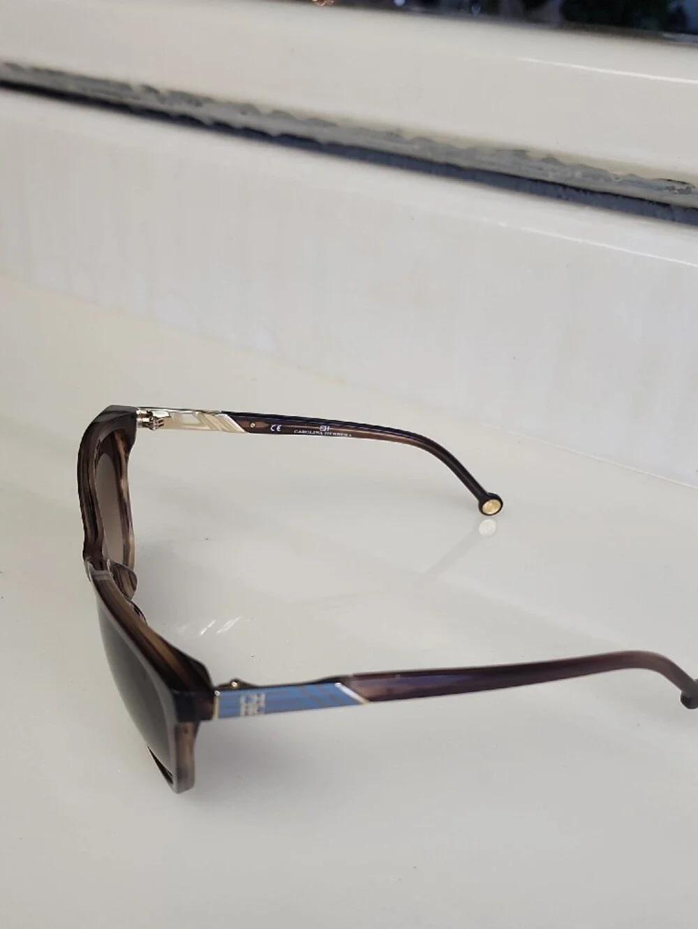 Carolina Herrera Brown Cat-Eye Sunglasses with Brown Lenses